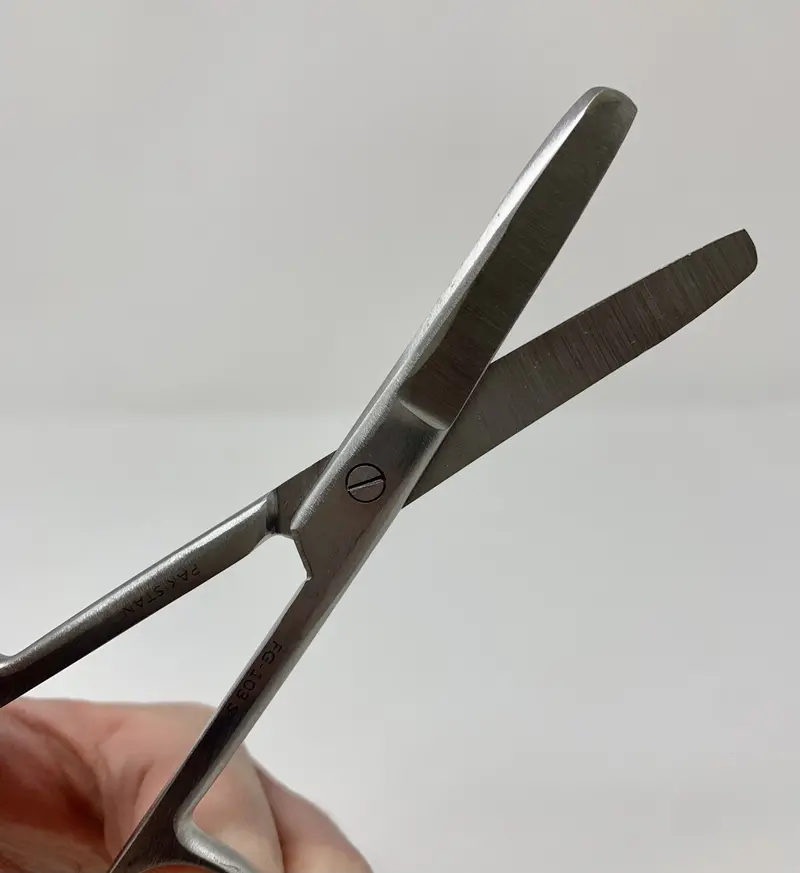 Curved Sterile Dressing Scissors – 5.5-Inch Medical-Grade Trauma Shears 1
