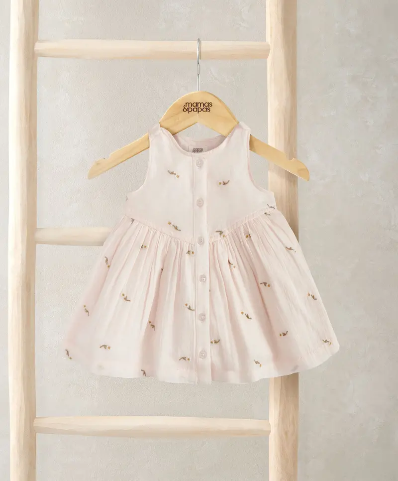 Daisy-Embroidered Sleeveless Summer Dress 1
