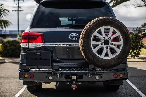 Dobinsons Rear Bumper With Swing-Out Mounts — Toyota Land Cruiser 200 Series (2008–2019) 1