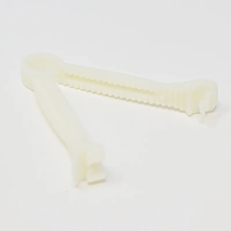 Latex-Free Sterile Umbilical Cord Clamp — Snap-Tight Single-Use Design 1